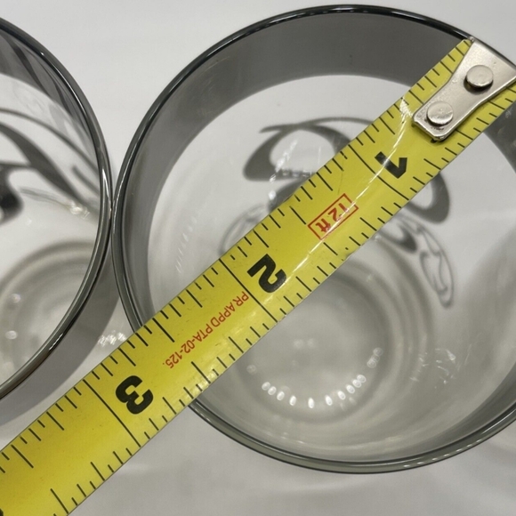 Vintage Set of 2 Dorothy Thorpe Silver Band Glasses - Picture 5 of 6